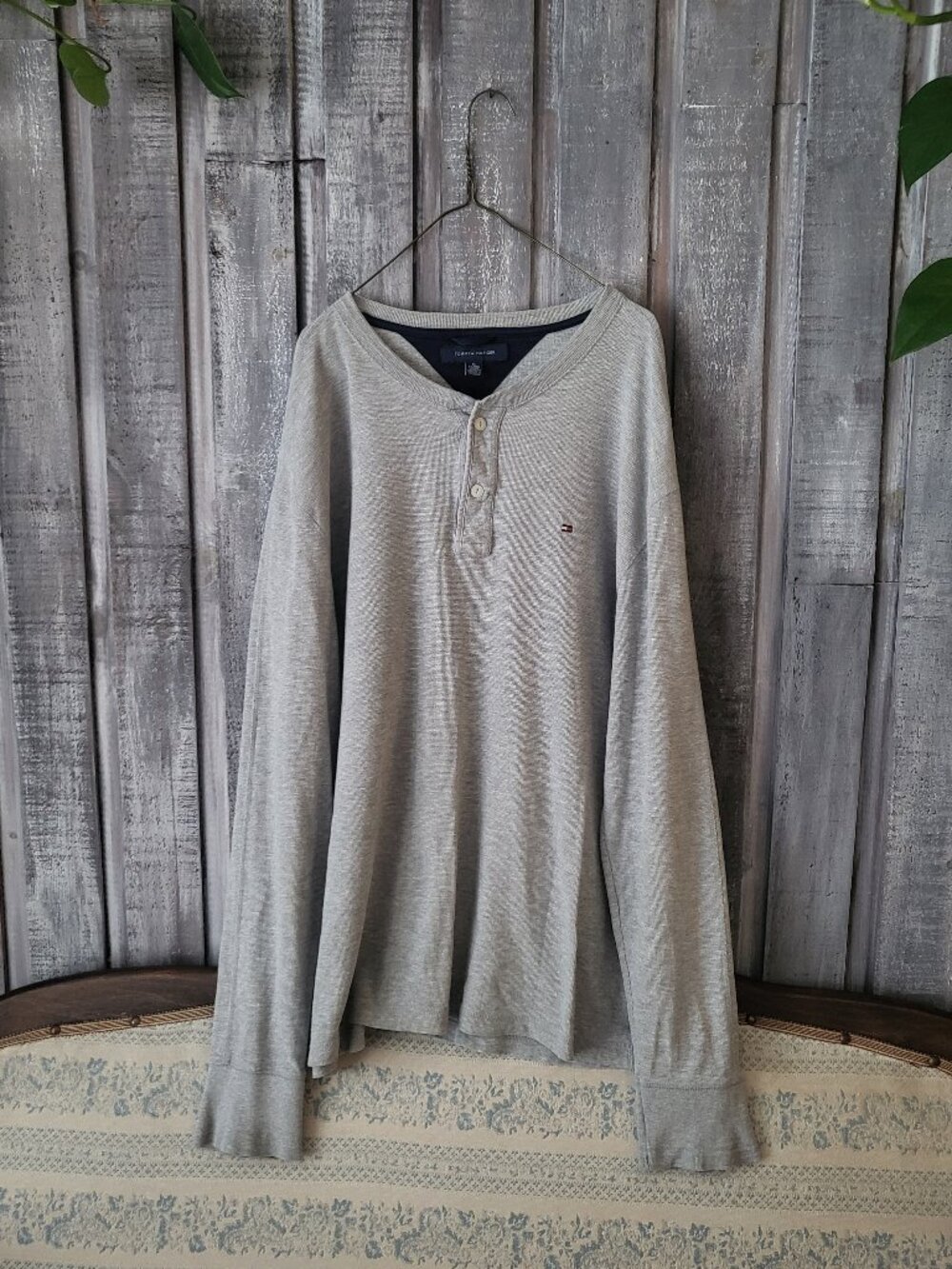 Tommy Hilfiger Men's Gray Waffle Knit Long Sleeve Henley Shirt XL
